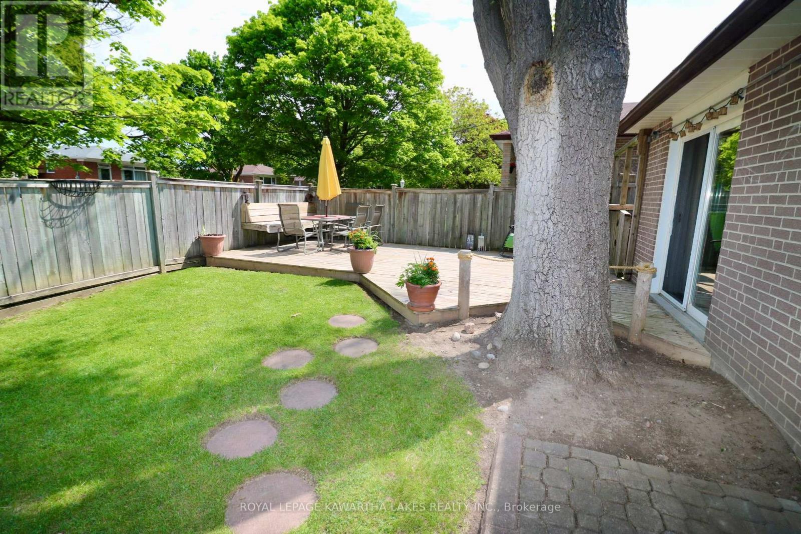 403 Alper Street, Richmond Hill, Ontario  L4C 2Z5 - Photo 3 - N11882352