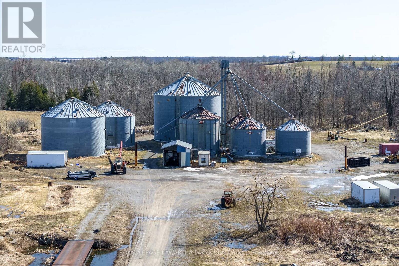 2788 Hwy 35, Kawartha Lakes, Ontario  K9V 4R4 - Photo 17 - X12063492