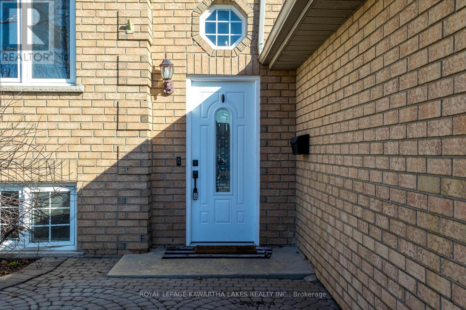 48 Mcgibbon Boulevard, Kawartha Lakes, Ontario  K9V 6G4 - Photo 4 - X12065516