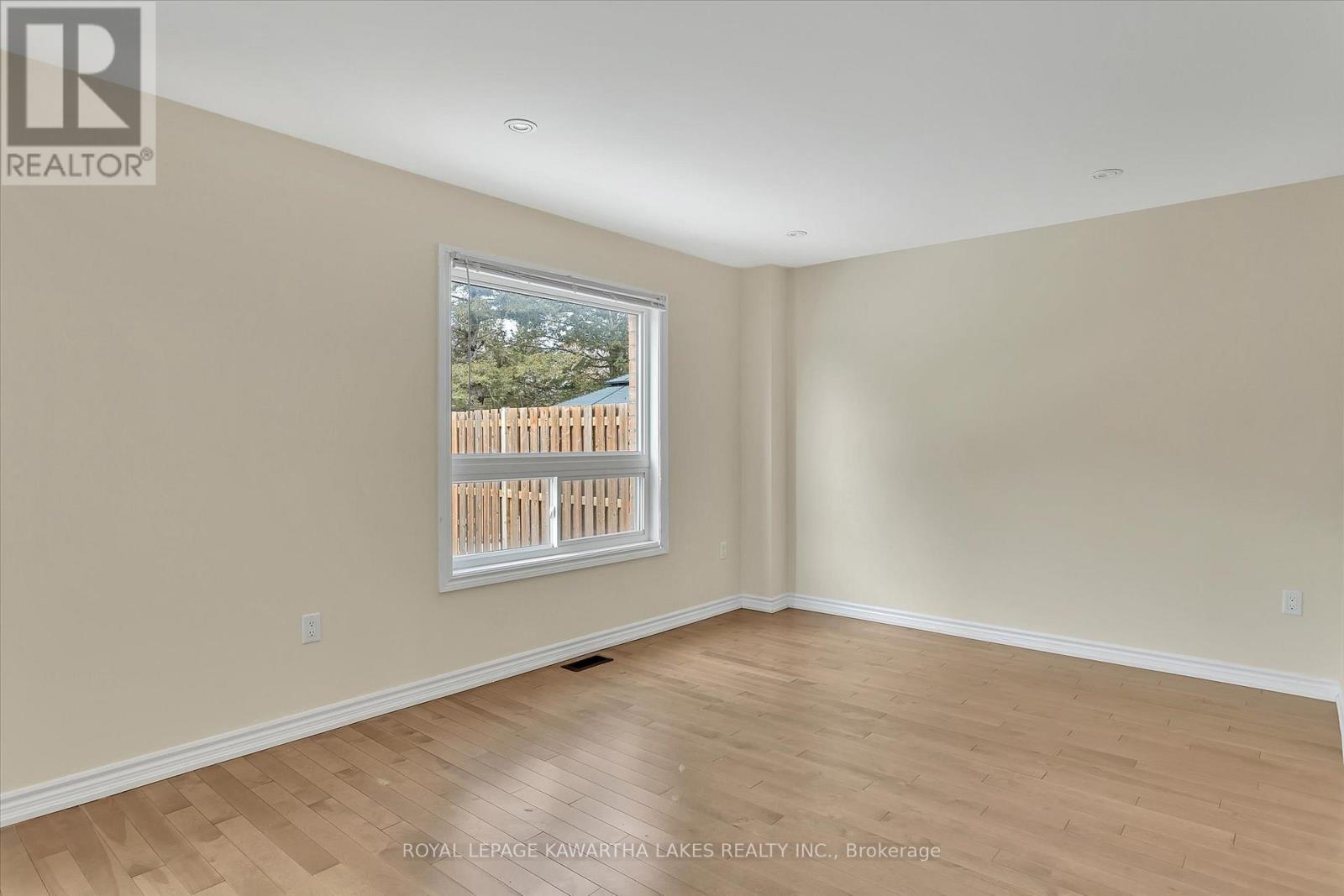 50 Claxton Crescent, Kawartha Lakes, Ontario  K9V 4R1 - Photo 15 - X12071243
