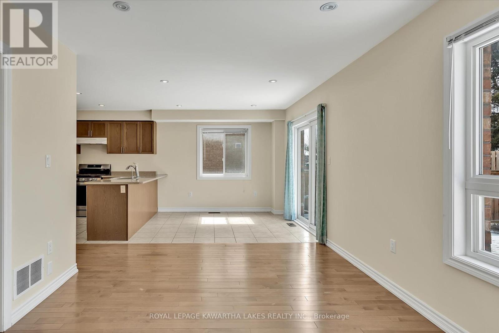 50 Claxton Crescent, Kawartha Lakes, Ontario  K9V 4R1 - Photo 16 - X12071243