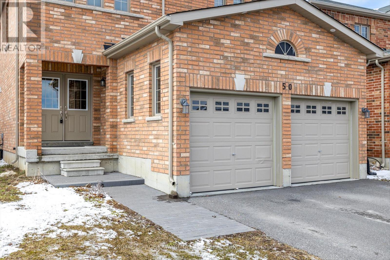 50 Claxton Crescent, Kawartha Lakes, Ontario  K9V 4R1 - Photo 4 - X12071243