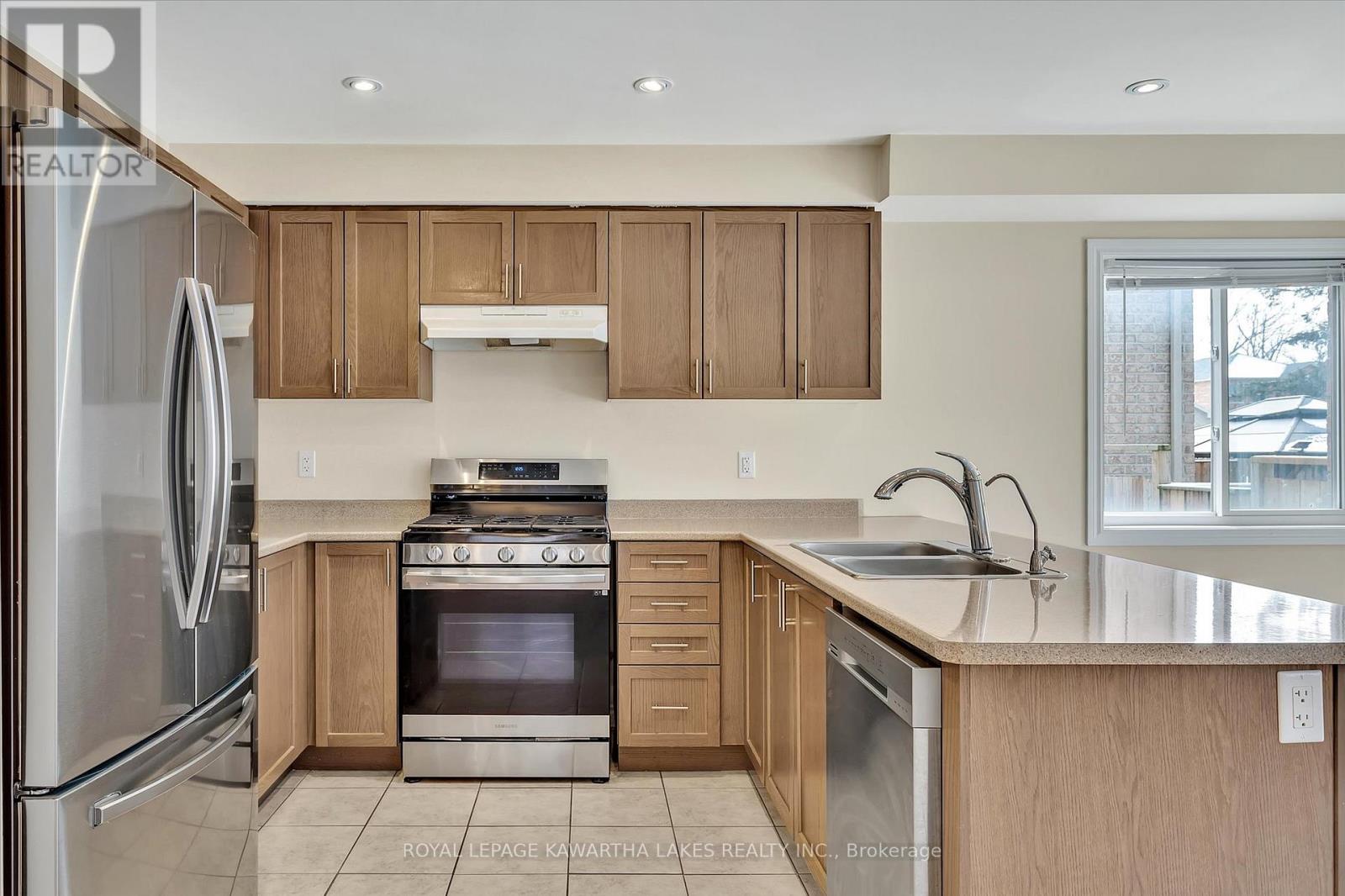 50 Claxton Crescent, Kawartha Lakes, Ontario  K9V 4R1 - Photo 8 - X12071243