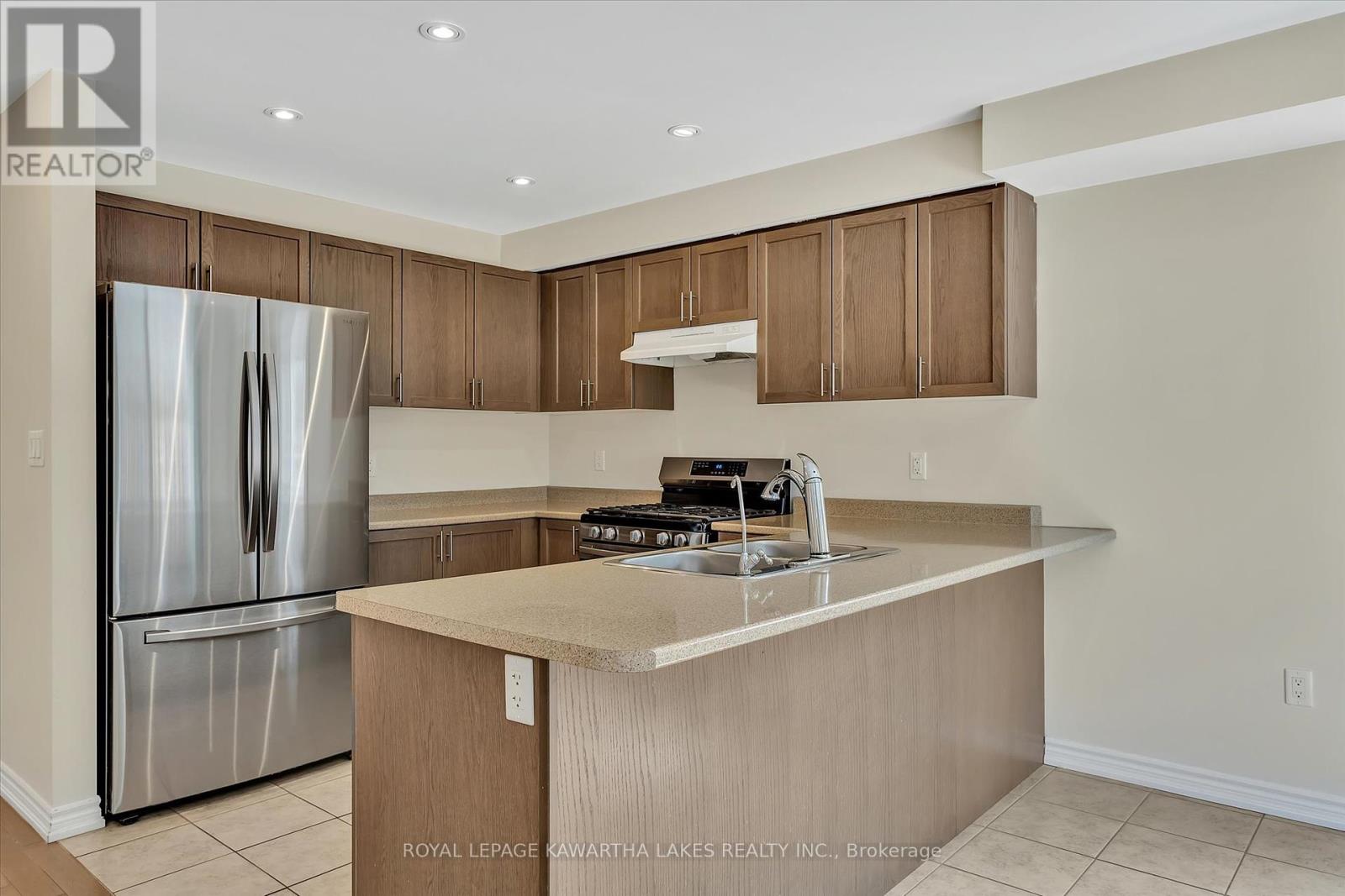 50 Claxton Crescent, Kawartha Lakes, Ontario  K9V 4R1 - Photo 9 - X12071243