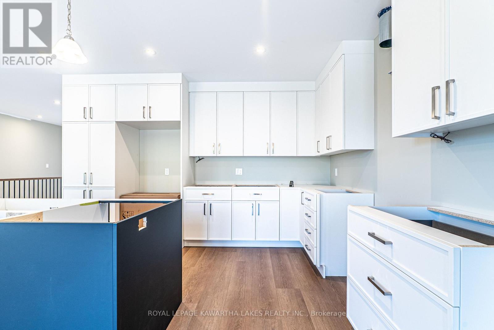 6 Patrick Street, Kawartha Lakes, Ontario  K0M 2B0 - Photo 12 - X12072455