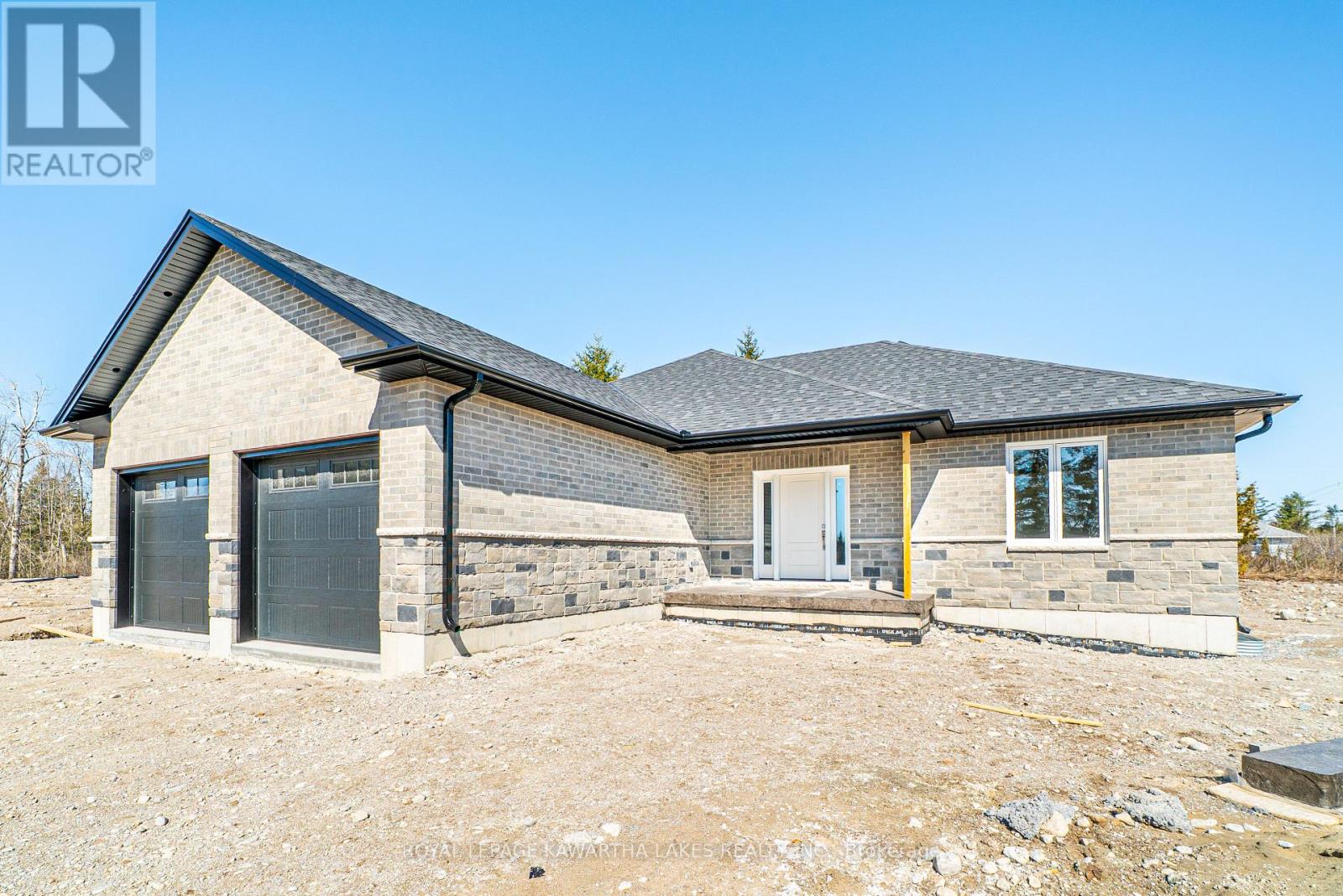 6 Patrick Street, Kawartha Lakes, Ontario  K0M 2B0 - Photo 5 - X12072455