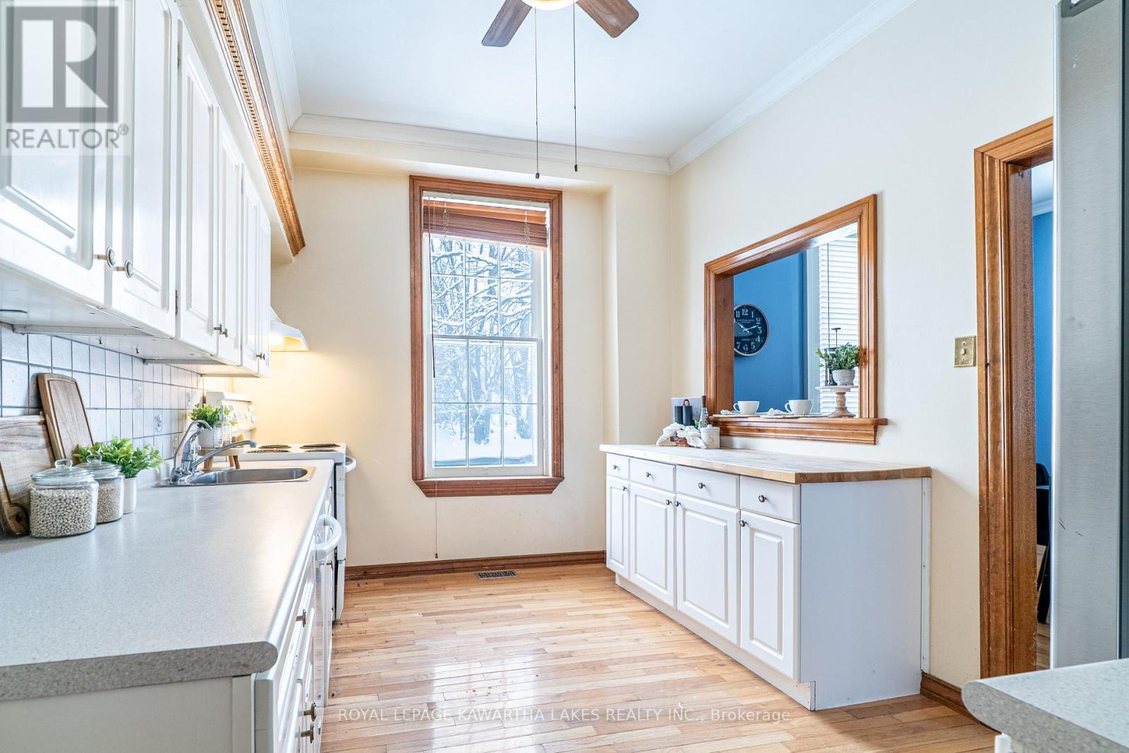 59 Regent Street, Kawartha Lakes, Ontario  K9V 3V3 - Photo 14 - X12083607
