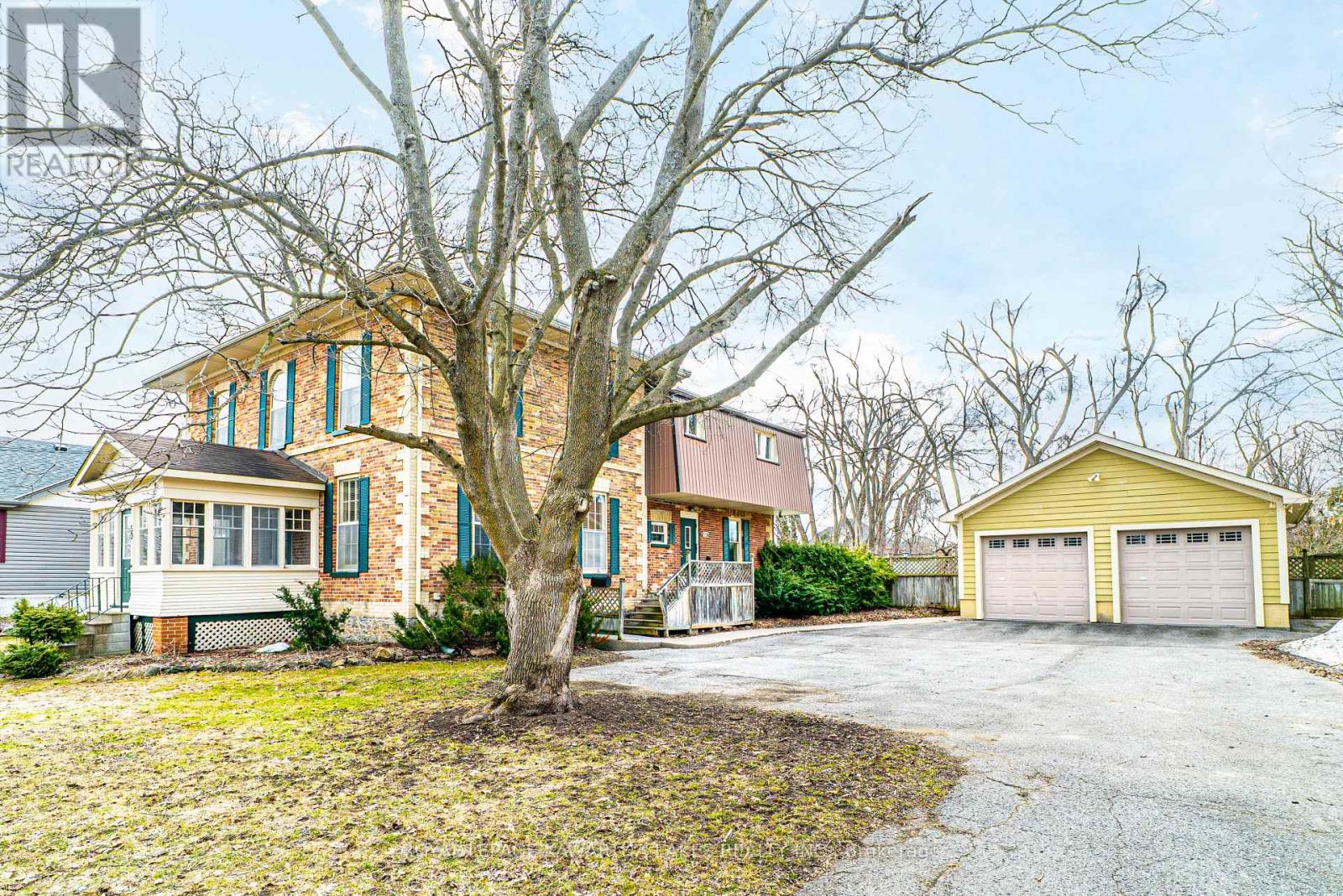 59 Regent Street, Kawartha Lakes, Ontario  K9V 3V3 - Photo 2 - X12083607