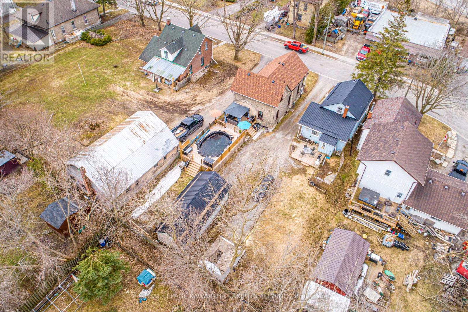 42 Caroline Street, Kawartha Lakes, Ontario  K9V 1T1 - Photo 37 - X12083749