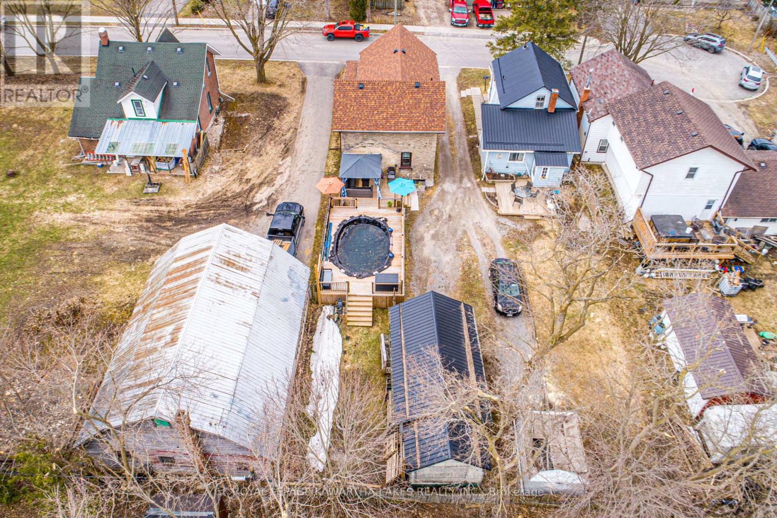 42 Caroline Street, Kawartha Lakes, Ontario  K9V 1T1 - Photo 38 - X12083749