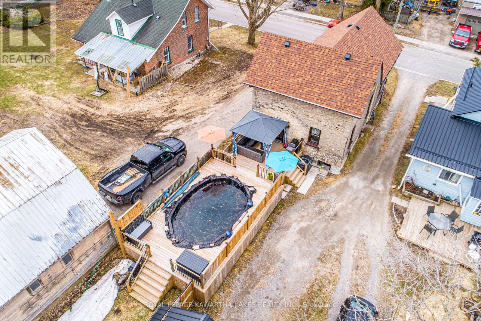 42 Caroline Street, Kawartha Lakes, Ontario  K9V 1T1 - Photo 39 - X12083749