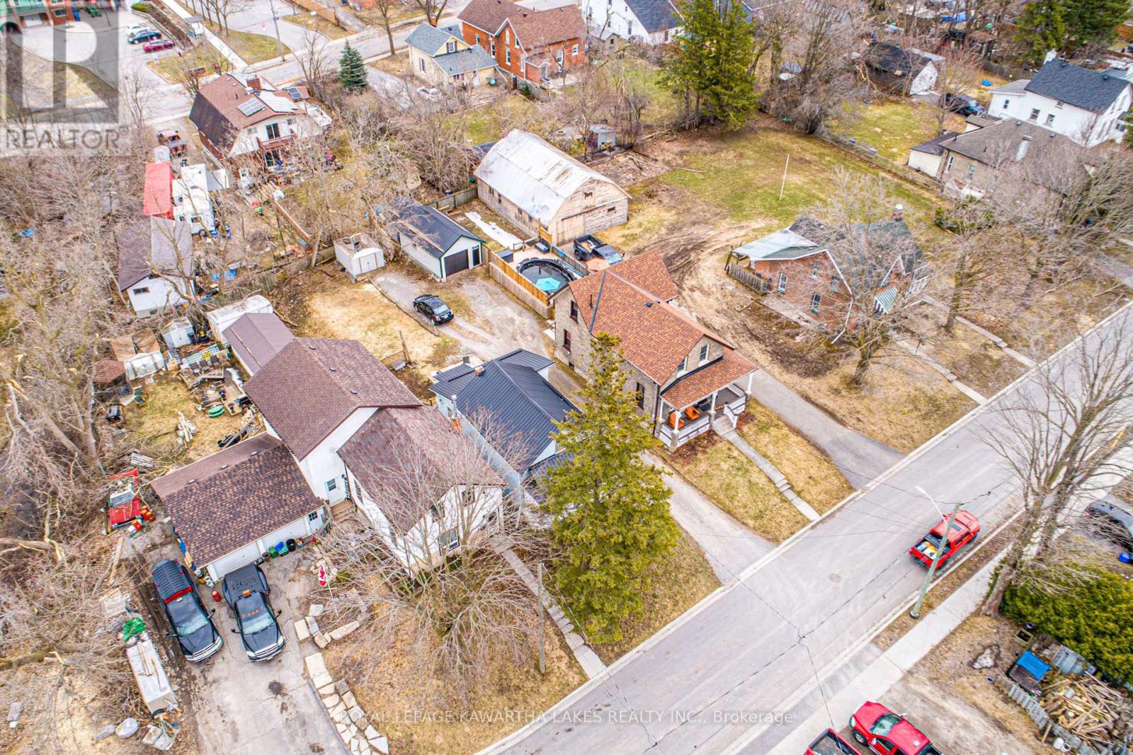 42 Caroline Street, Kawartha Lakes, Ontario  K9V 1T1 - Photo 5 - X12083749