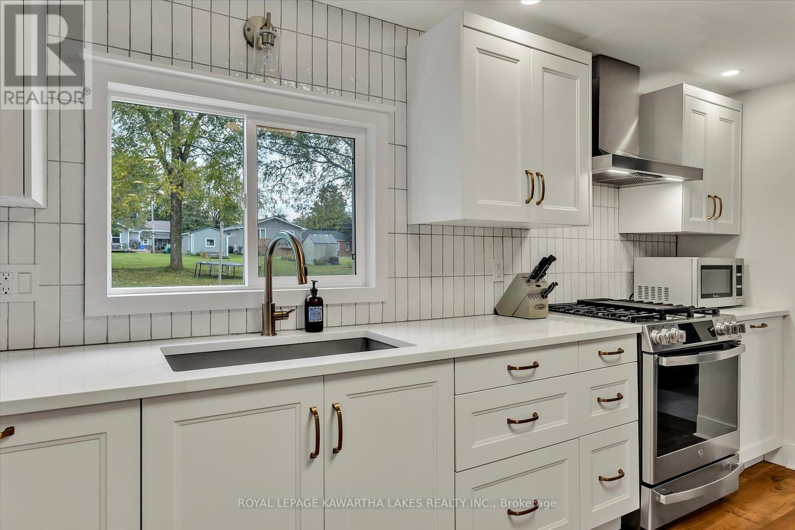 1 Water Street, Kawartha Lakes, Ontario  K9V 2C7 - Photo 12 - X12093091