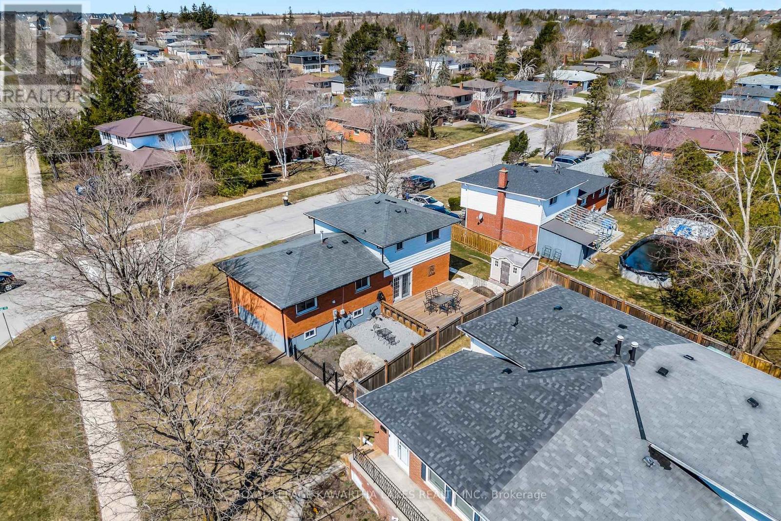 1 Elaine Drive, Kawartha Lakes, Ontario  K9V 4W5 - Photo 4 - X12093973
