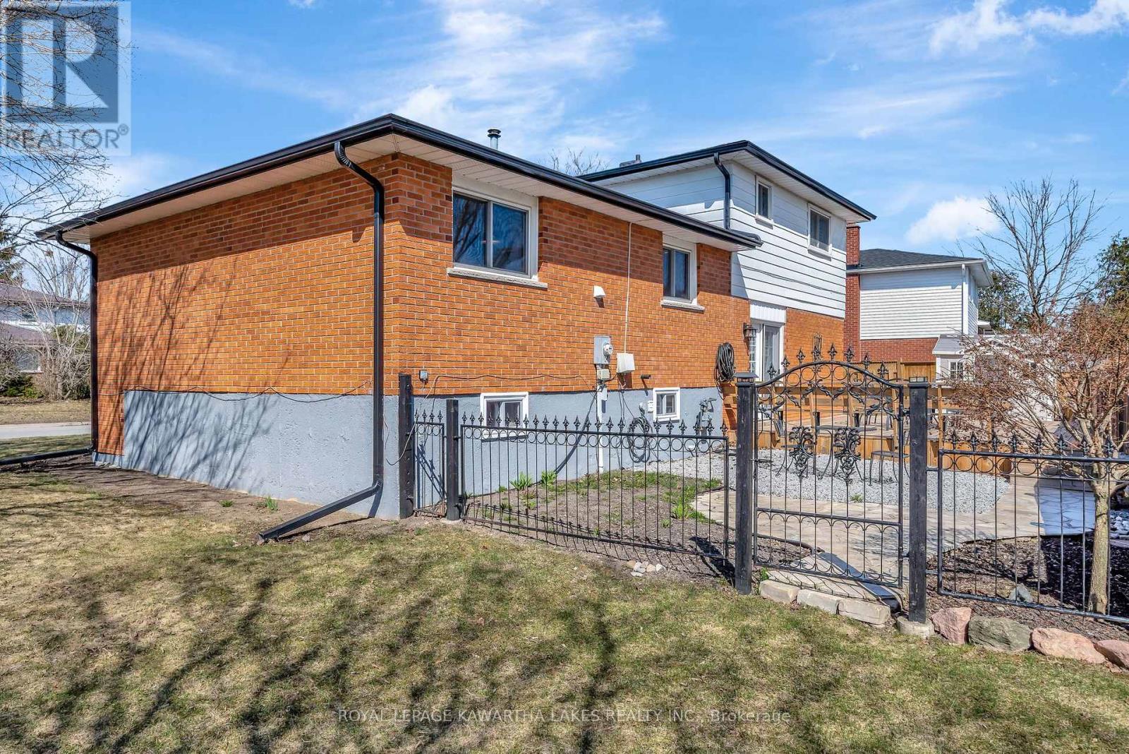 1 Elaine Drive, Kawartha Lakes, Ontario  K9V 4W5 - Photo 48 - X12093973