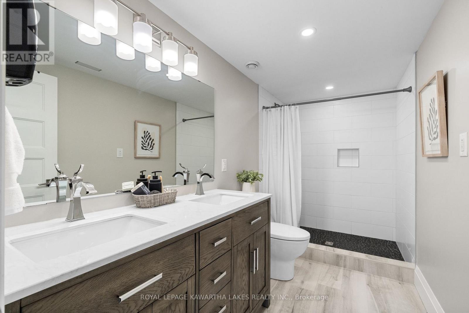 29 Rustlewood Avenue, Kawartha Lakes, Ontario  L0A 1A0 - Photo 36 - X12109681