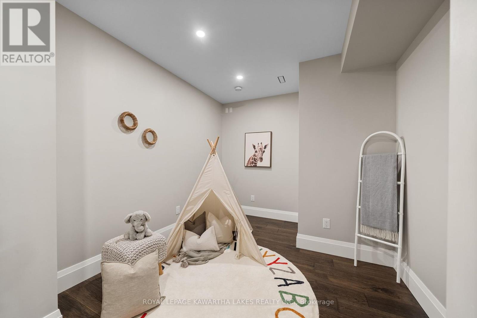29 Rustlewood Avenue, Kawartha Lakes, Ontario  L0A 1A0 - Photo 39 - X12109681
