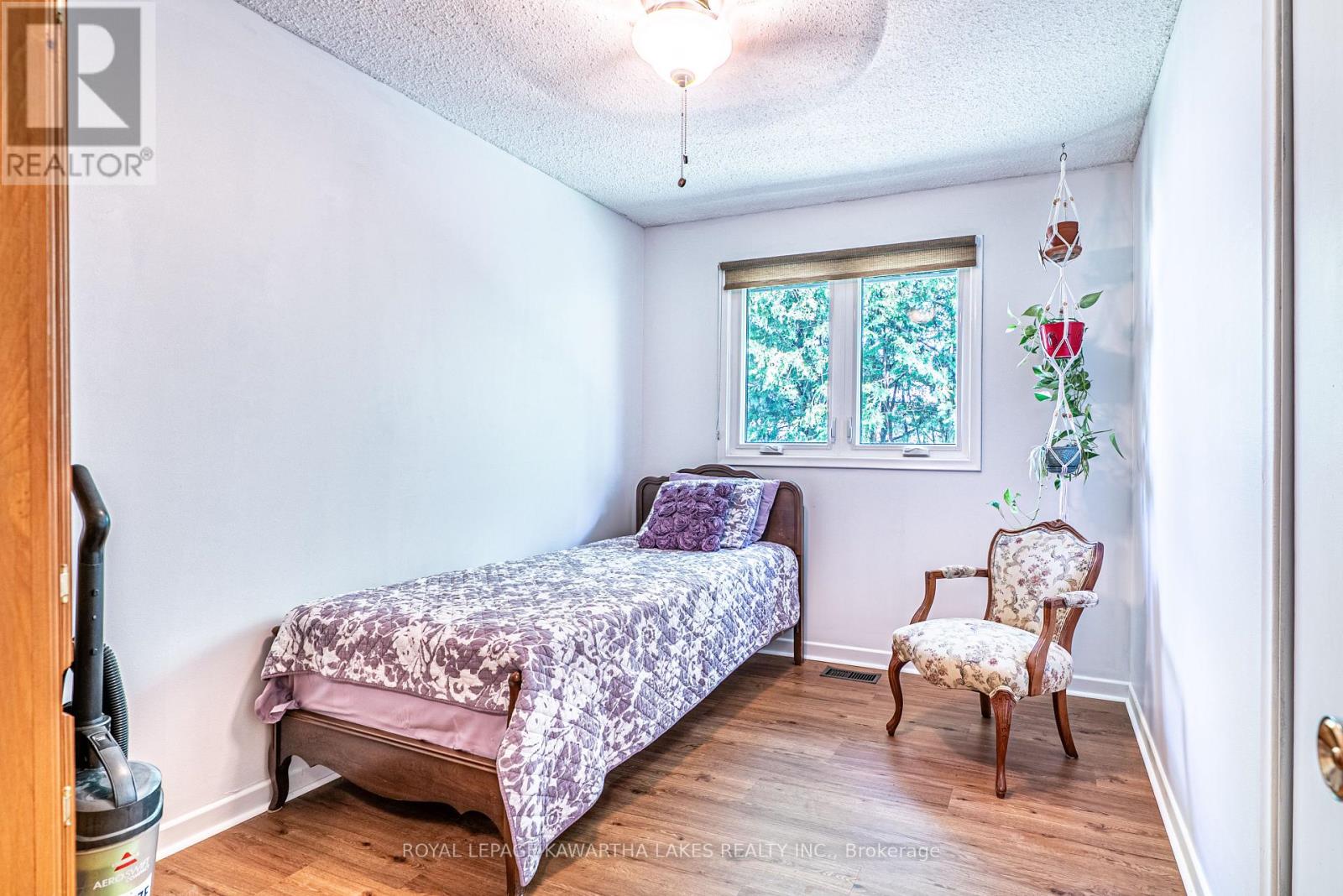 115 Meadowlands Drive, Brock, Ontario  L0E 1E0 - Photo 19 - N12157943