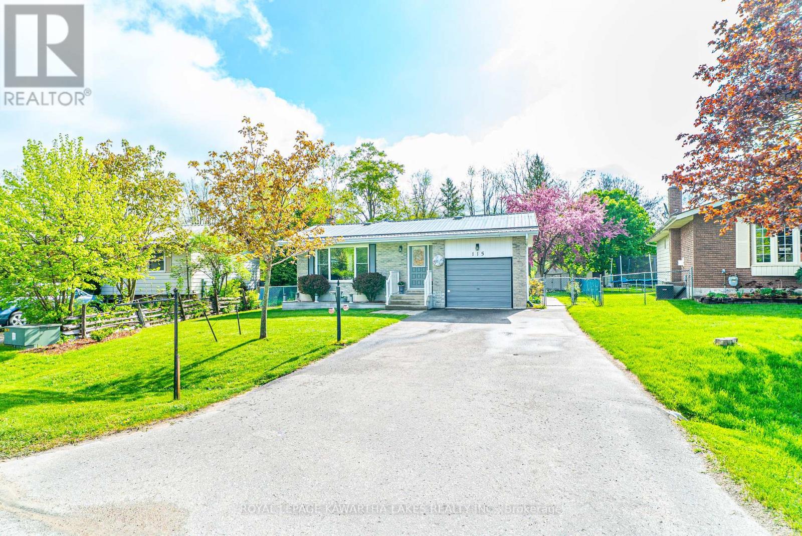 115 Meadowlands Drive, Brock, Ontario  L0E 1E0 - Photo 2 - N12157943