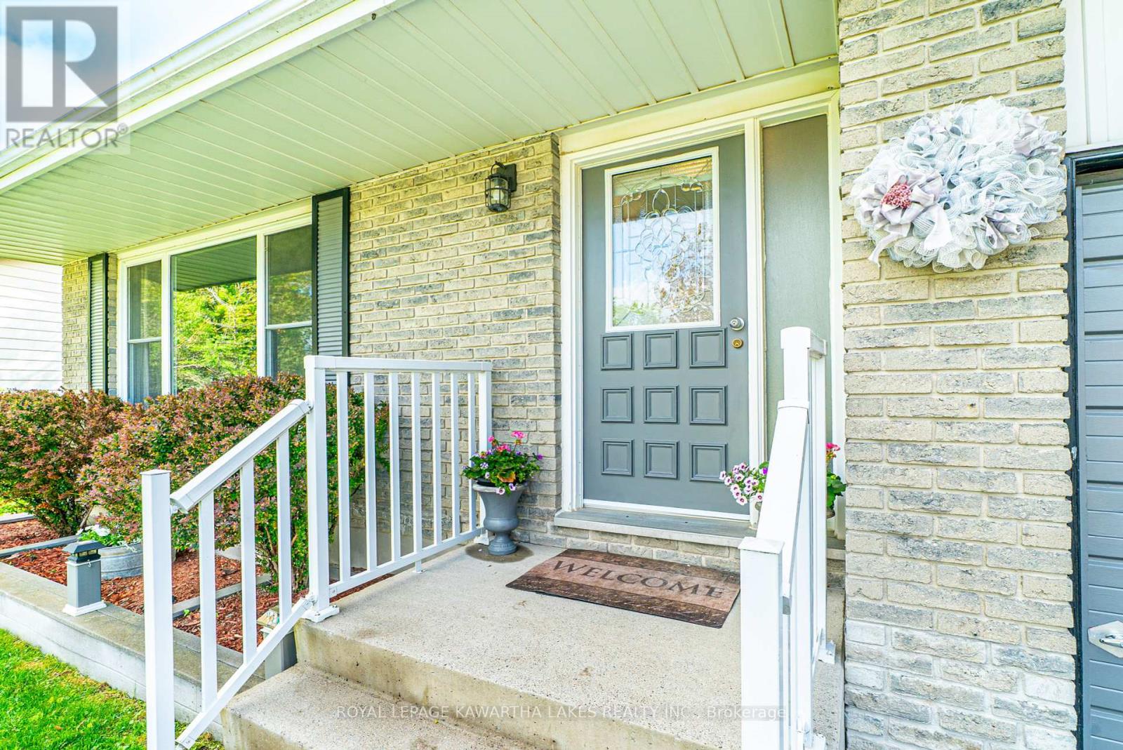 115 Meadowlands Drive, Brock, Ontario  L0E 1E0 - Photo 8 - N12157943