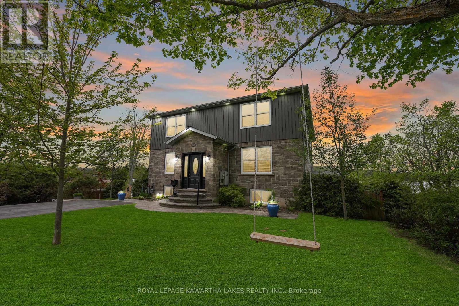 28 Rutland Street E, Kawartha Lakes, Ontario  K0L 2W0 - Photo 1 - X12158669