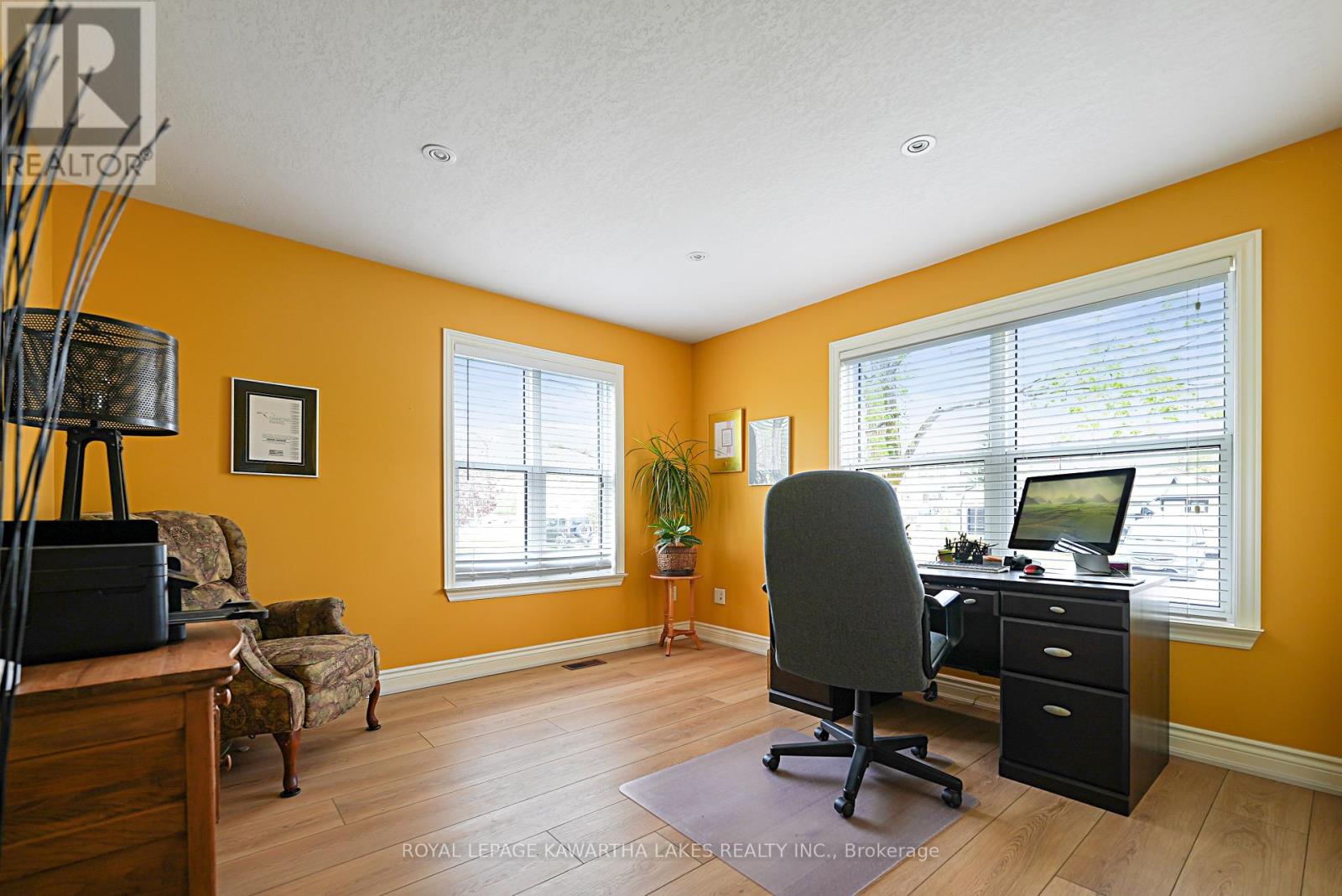 28 Rutland Street E, Kawartha Lakes, Ontario  K0L 2W0 - Photo 16 - X12158669