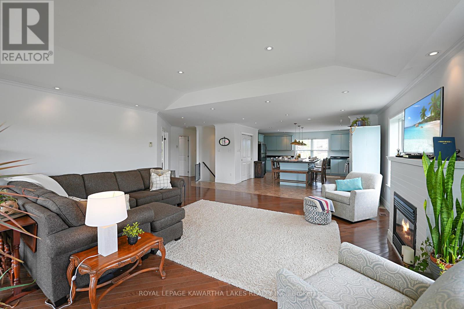 28 Rutland Street E, Kawartha Lakes, Ontario  K0L 2W0 - Photo 27 - X12158669
