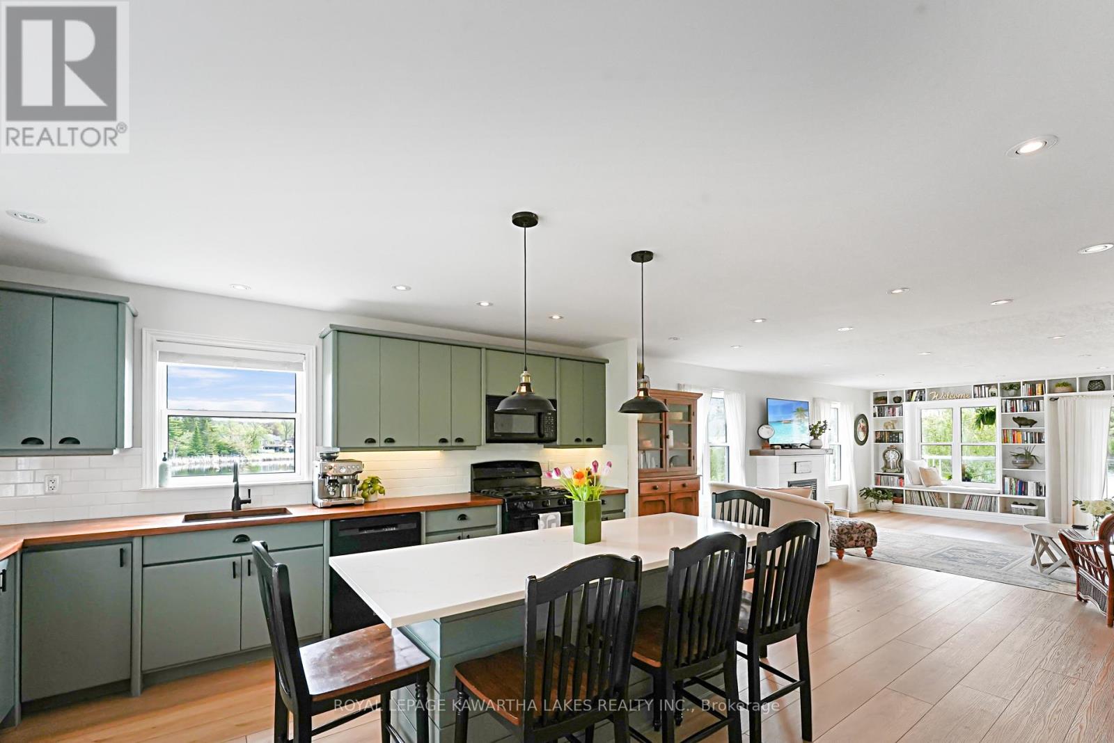 28 Rutland Street E, Kawartha Lakes, Ontario  K0L 2W0 - Photo 3 - X12158669