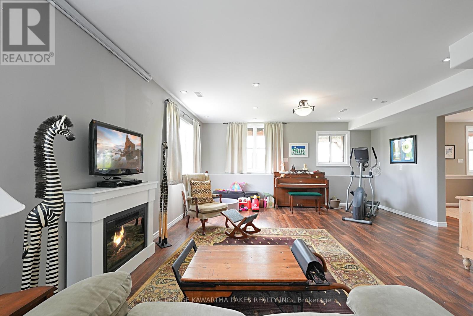 28 Rutland Street E, Kawartha Lakes, Ontario  K0L 2W0 - Photo 39 - X12158669