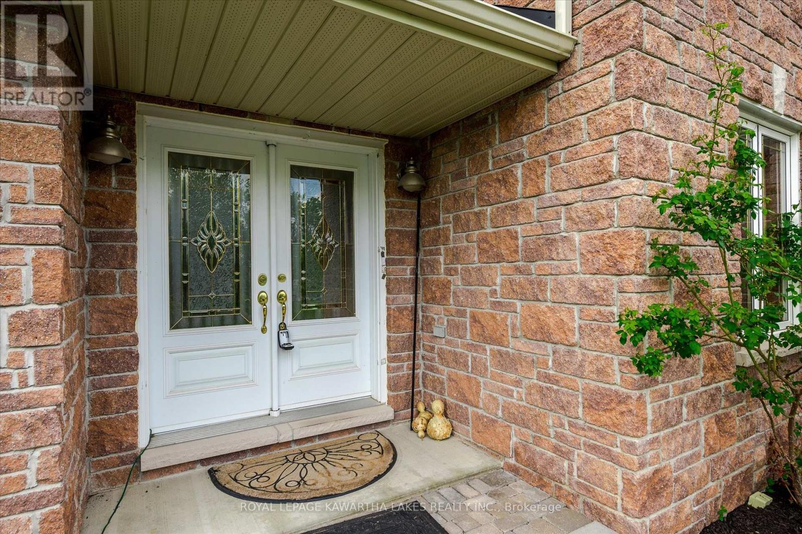 1 William Booth Crescent, Kawartha Lakes, Ontario  K9V 6E1 - Photo 3 - X12161671