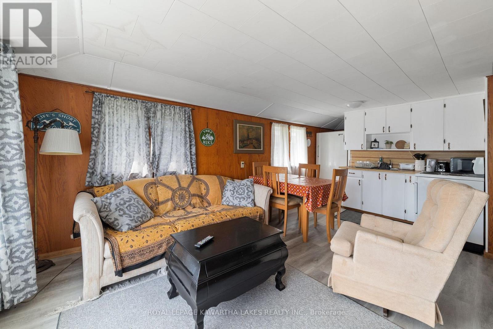 45 Oak Street, Kawartha Lakes, Ontario  K0M 1N0 - Photo 28 - X12166782