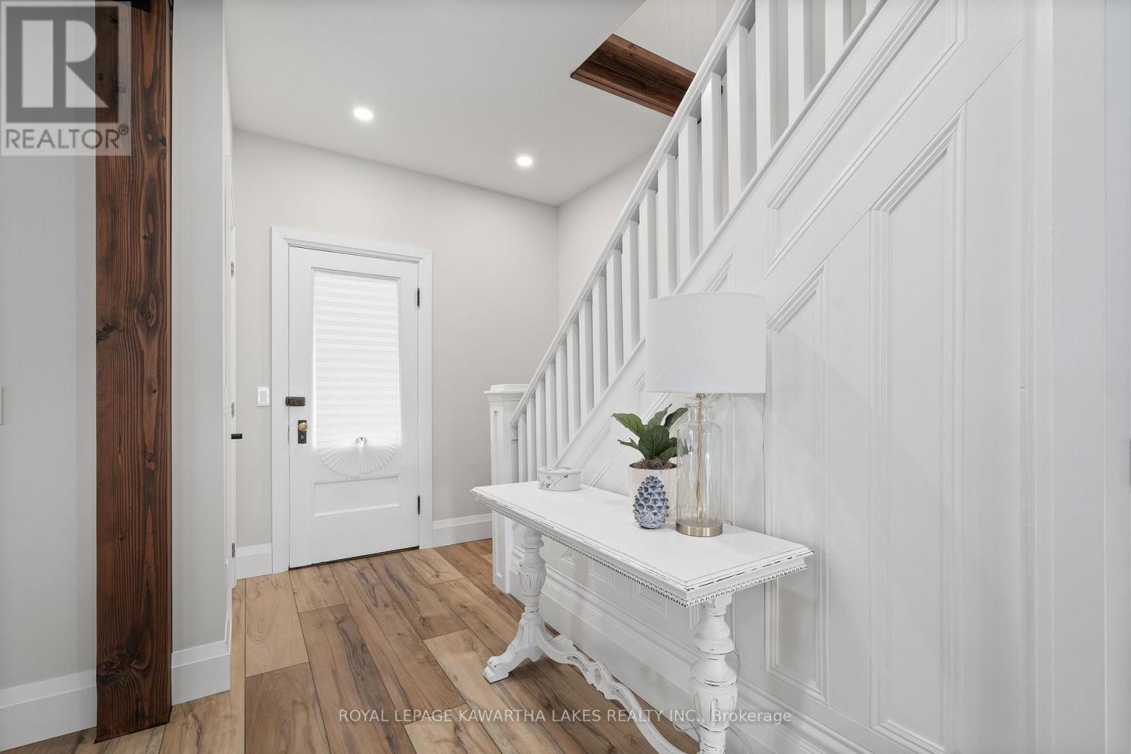 45 Oak Street, Kawartha Lakes, Ontario  K0M 1N0 - Photo 8 - X12166782