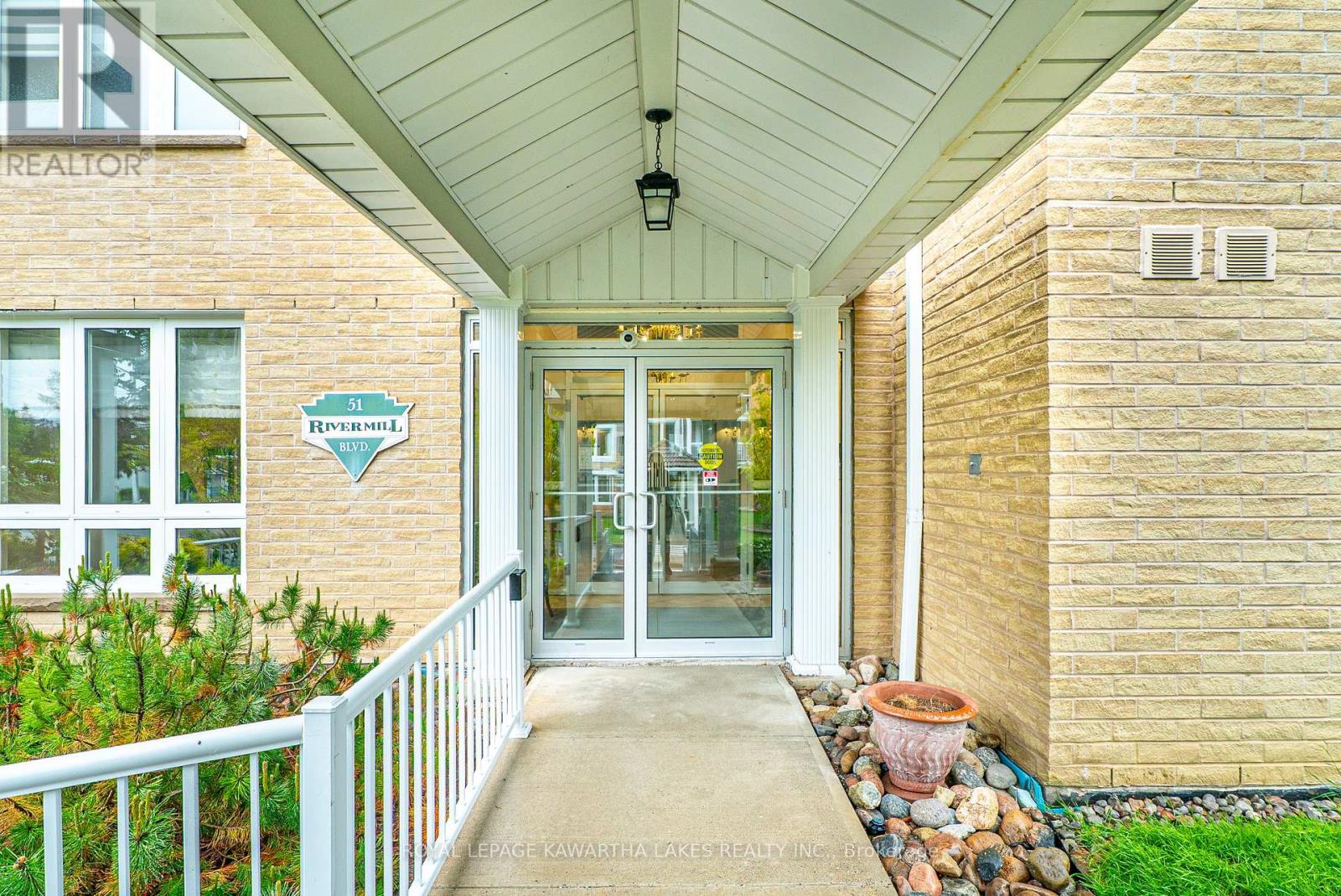 203 - 51 Rivermill Boulevard, Kawartha Lakes, Ontario  K9V 6E8 - Photo 7 - X12169130