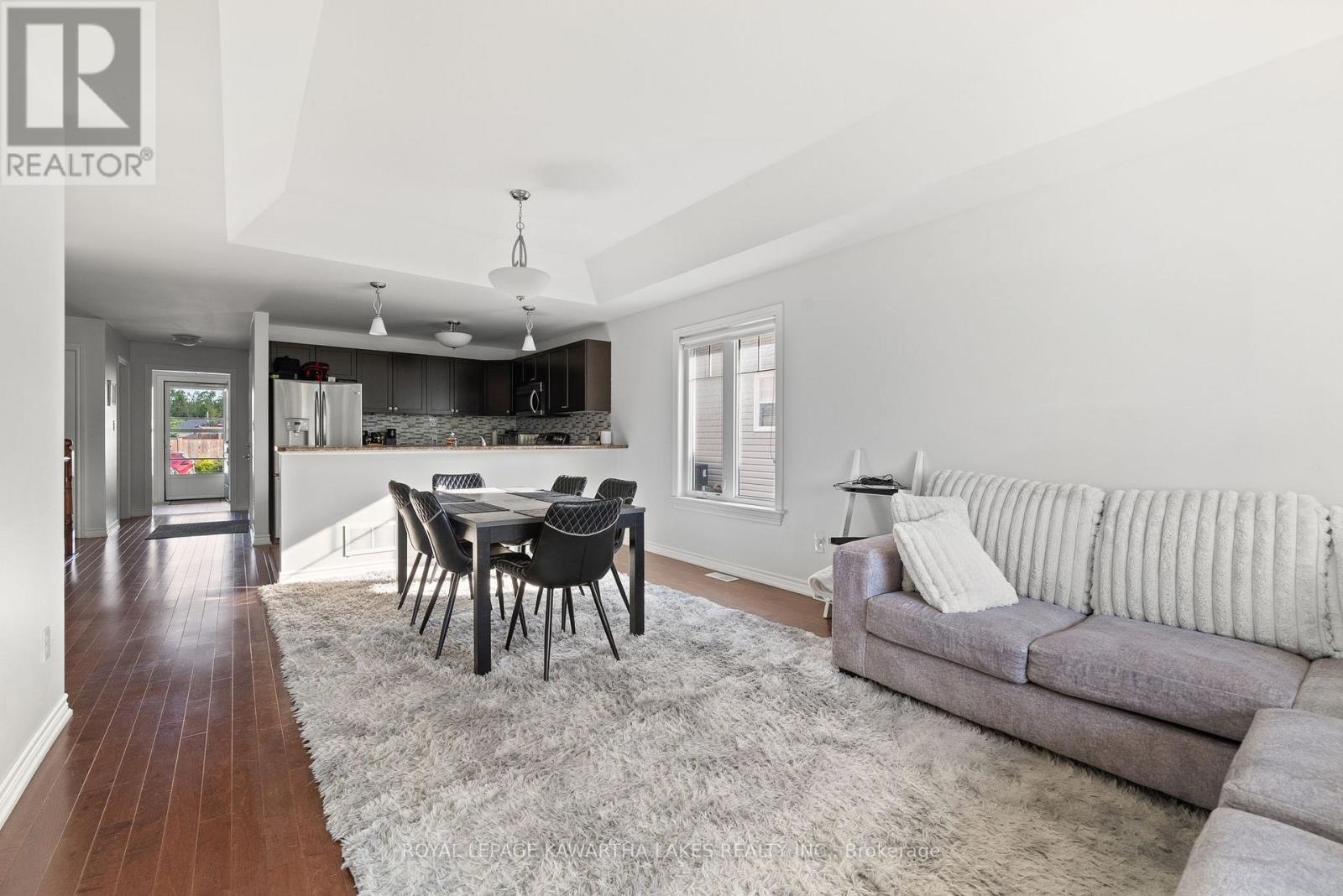 20 Lisbeth Crescent, Kawartha Lakes, Ontario  K9V 0C9 - Photo 9 - X12238923
