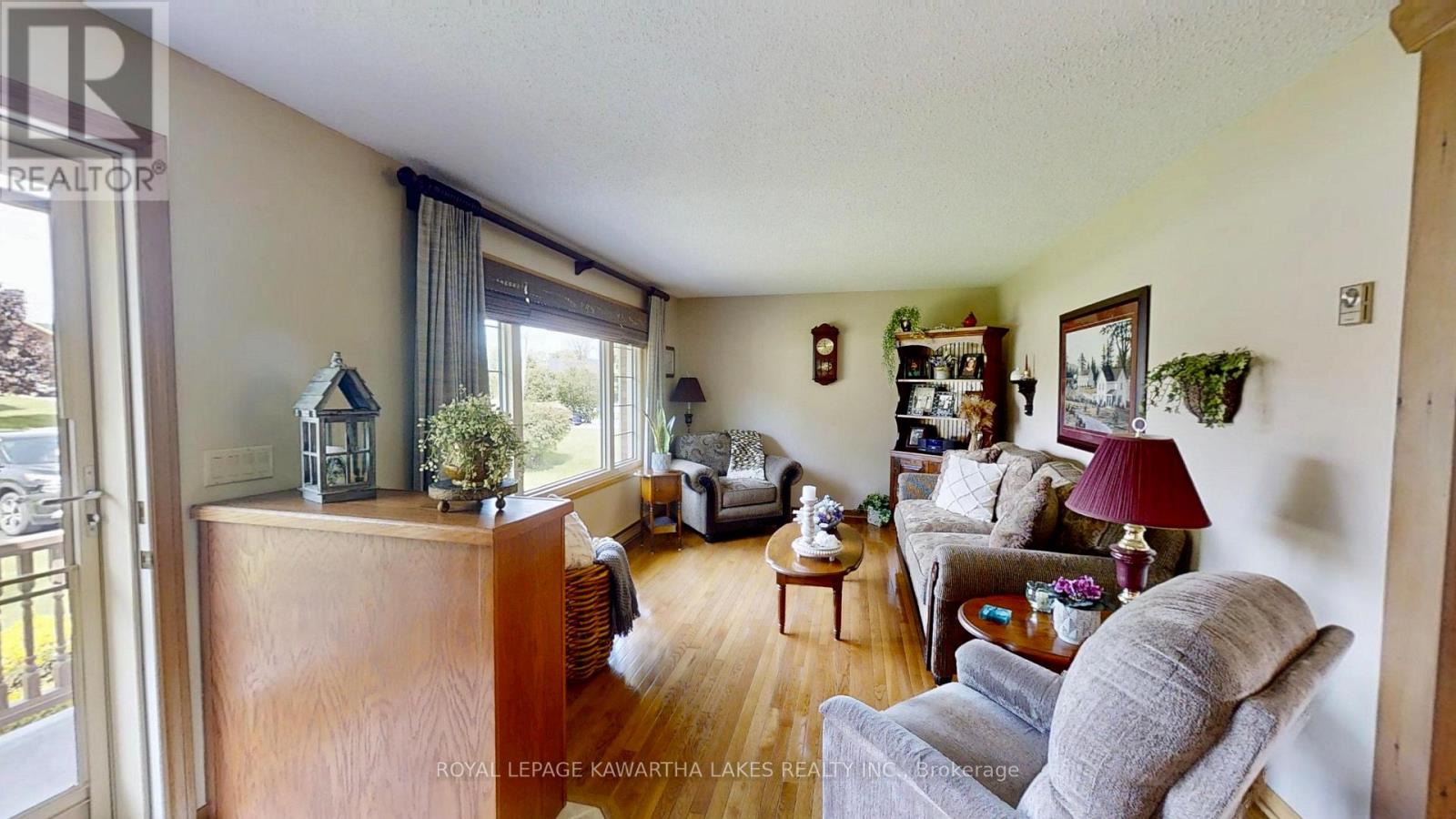 30 Grant Drive, Kawartha Lakes, Ontario  K0M 2M0 - Photo 5 - X12240707