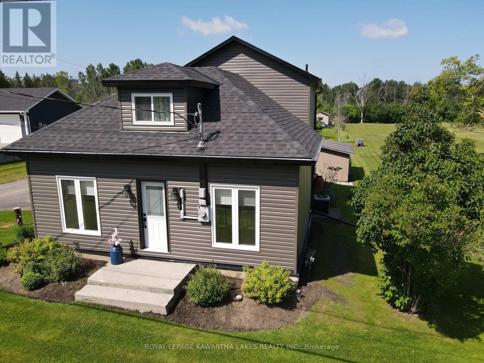 31410 Lake Ridge Road, Georgina, Ontario  L0E 1N0 - Photo 1 - N12241613
