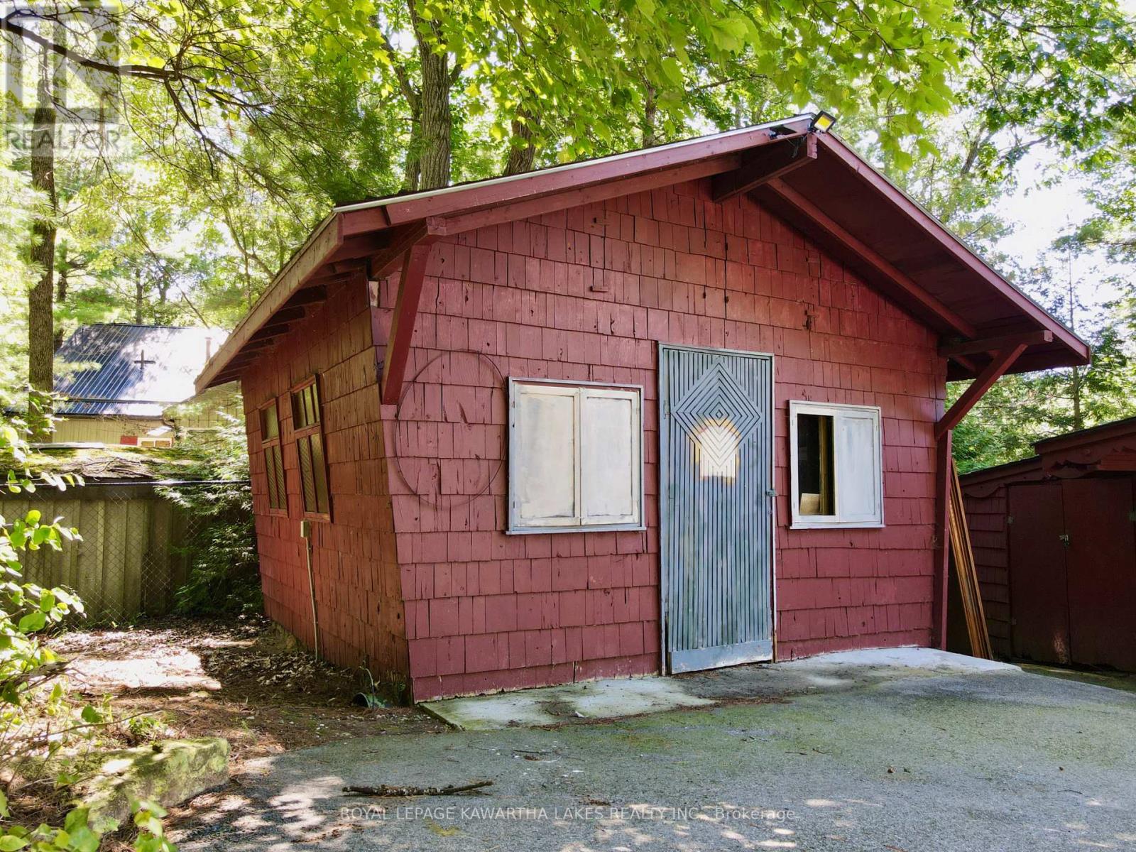 7692 Birch Drive, Ramara, Ontario  L0K 2B0 - Photo 35 - S12248142