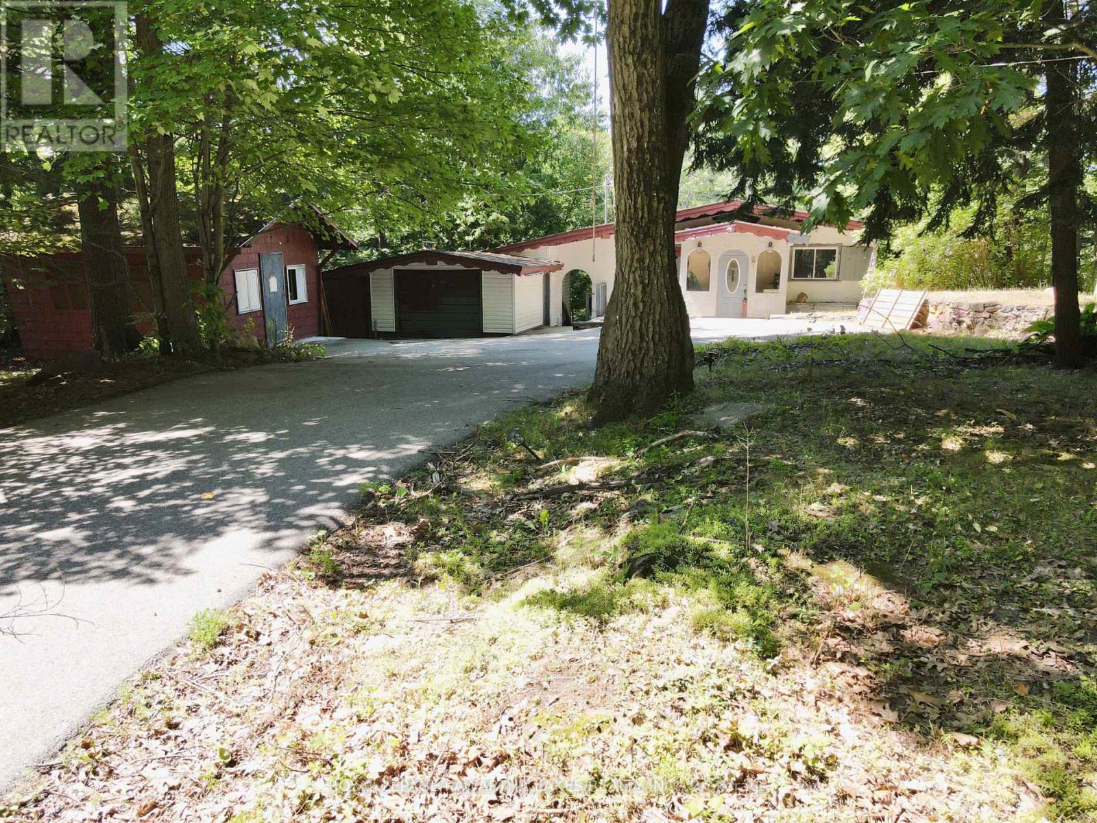 7692 Birch Drive, Ramara, Ontario  L0K 2B0 - Photo 41 - S12248142