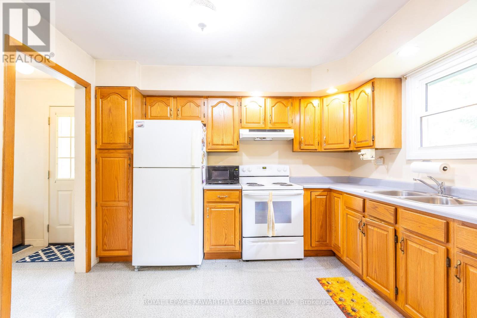 94 Coldstream Road, Kawartha Lakes, Ontario  K0M 1N0 - Photo 10 - X12258301