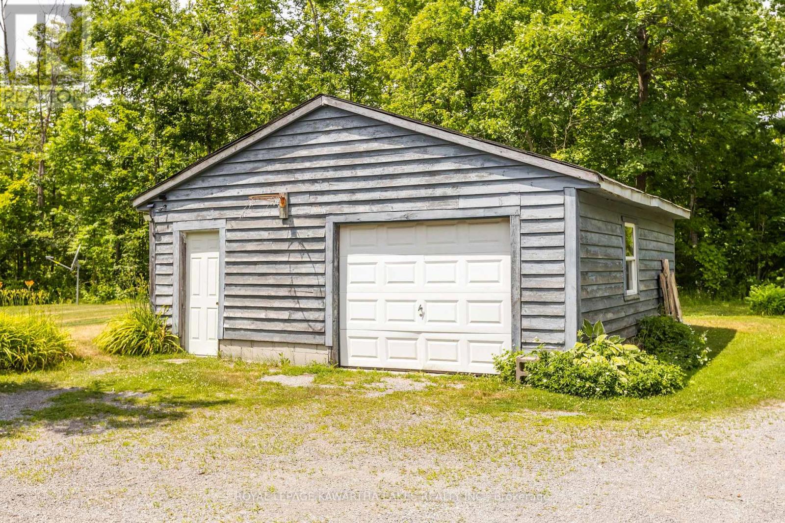 94 Coldstream Road, Kawartha Lakes, Ontario  K0M 1N0 - Photo 35 - X12258301