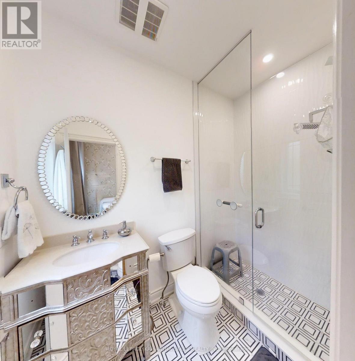 2501 Lakeshore Drive, Ramara, Ontario  L0K 1B0 - Photo 29 - S12278629