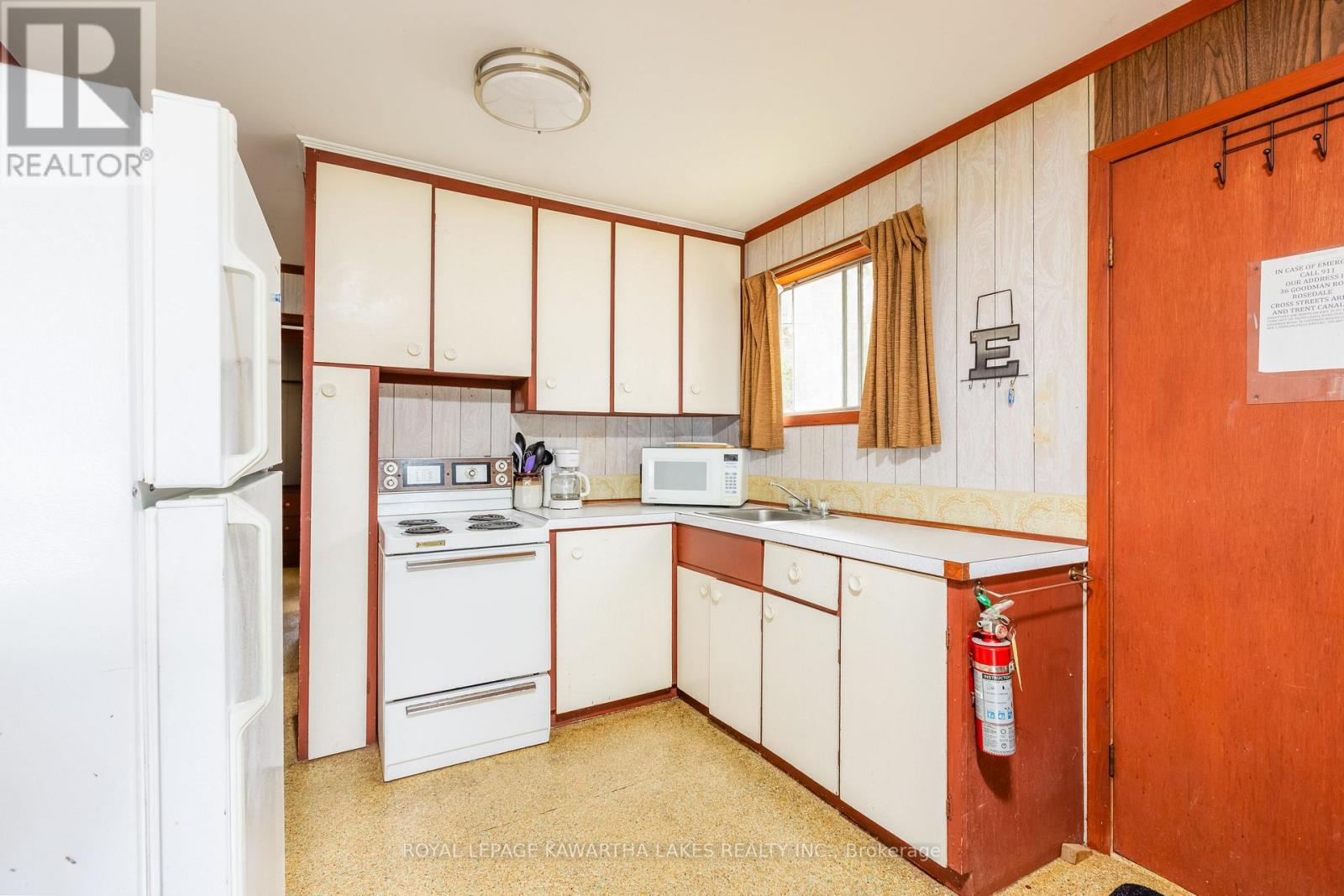 36 Goodman Road, Kawartha Lakes, Ontario  K0M 1N0 - Photo 17 - X12282183