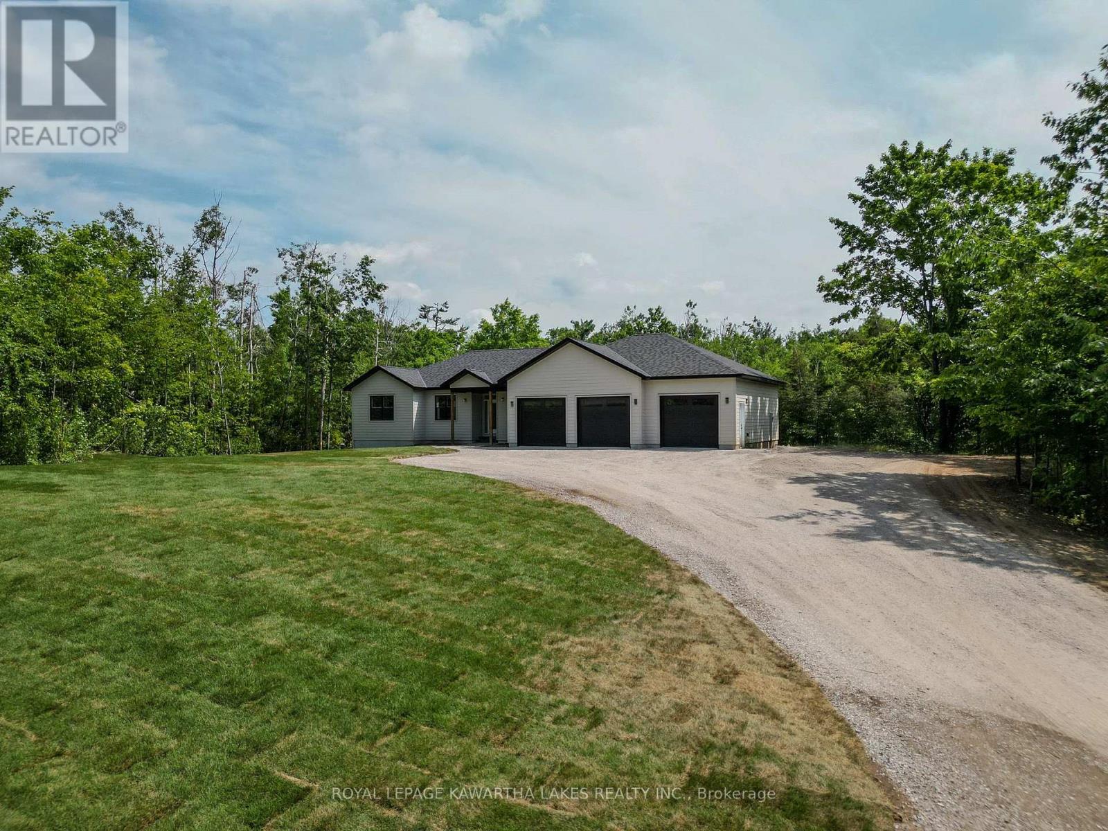 104 Moon Line Road N, Kawartha Lakes, Ontario  K0M 1A0 - Photo 2 - X12282266