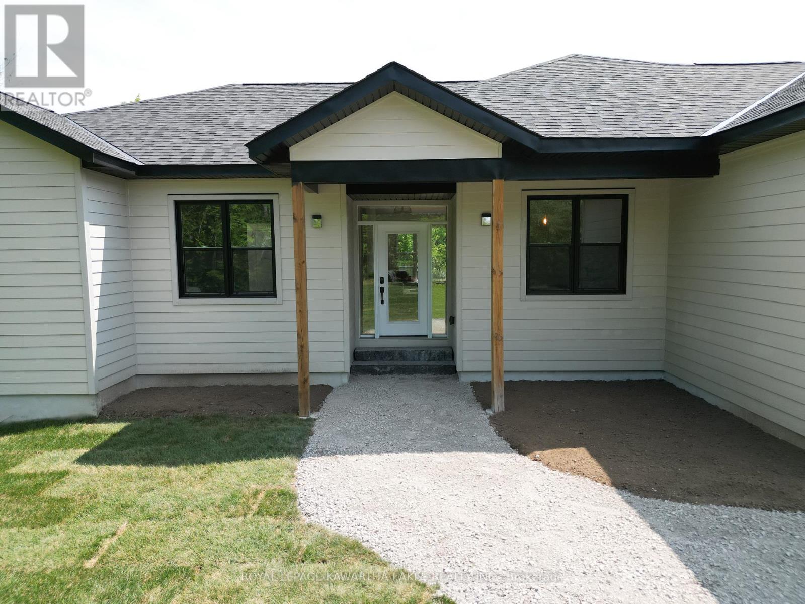 104 Moon Line Road N, Kawartha Lakes, Ontario  K0M 1A0 - Photo 36 - X12282266
