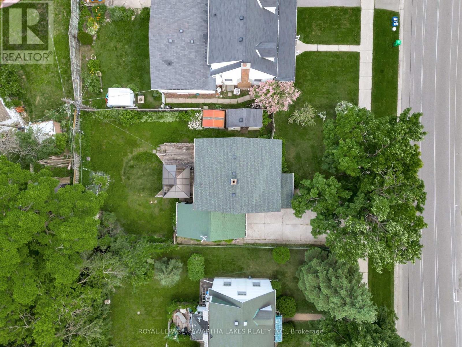 769 Chesterfield Avenue, Peterborough North, Ontario  K9H 4Y1 - Photo 4 - X12307170