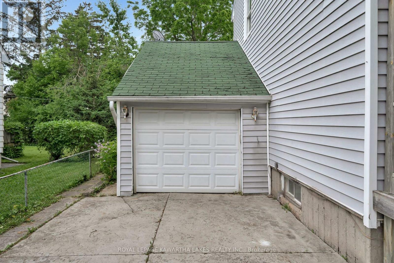 769 Chesterfield Avenue, Peterborough North, Ontario  K9H 4Y1 - Photo 8 - X12307170