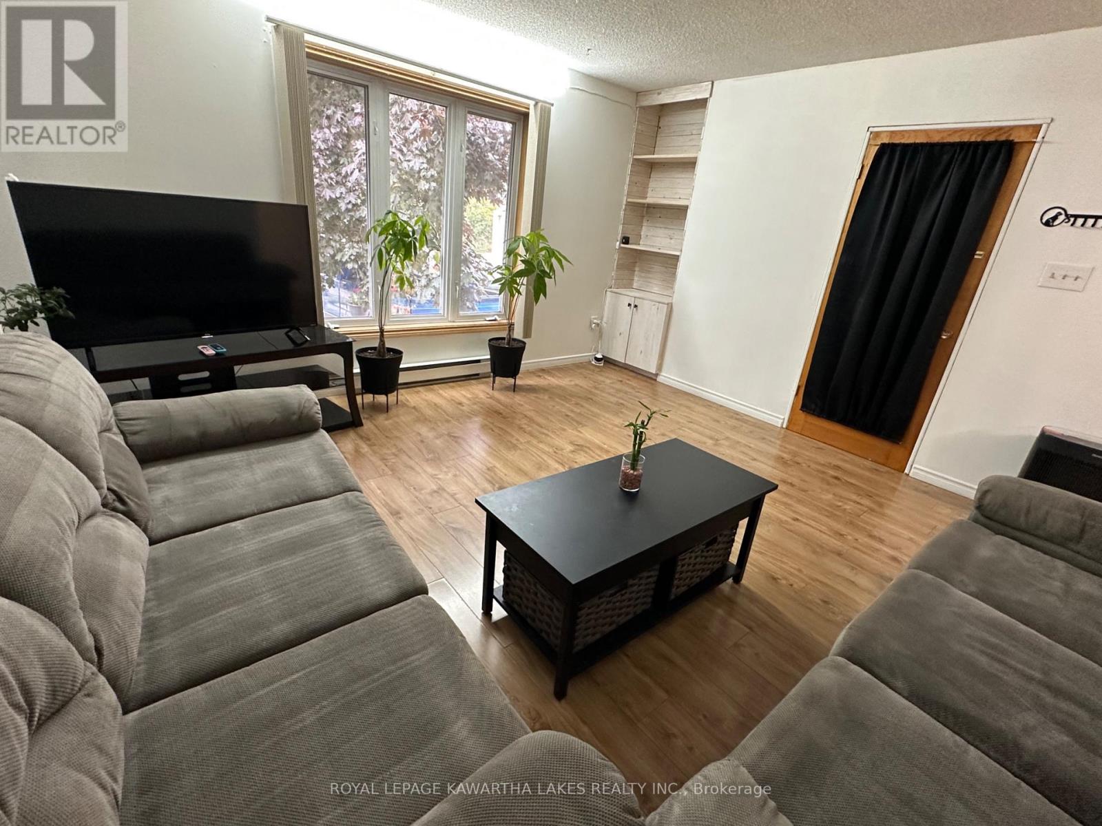 317 William Street N, Kawartha Lakes, Ontario  K9V 6A6 - Photo 7 - X12307505