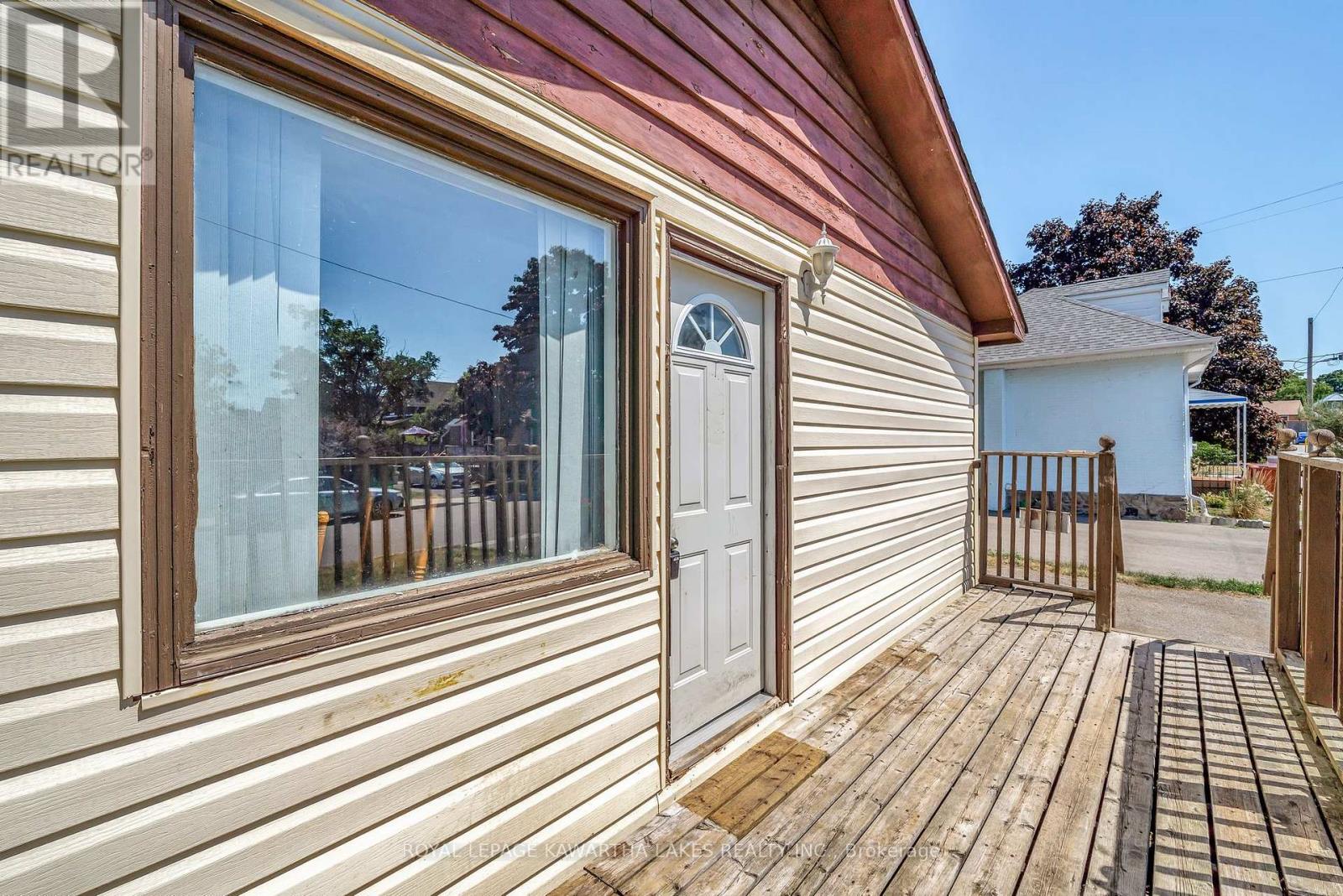 4 Bond Street E, Kawartha Lakes, Ontario  K9V 3P3 - Photo 16 - X12311415