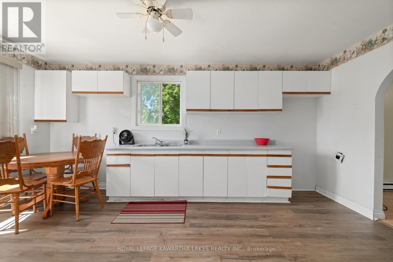 4 Bond Street E, Kawartha Lakes, Ontario  K9V 3P3 - Photo 21 - X12311415