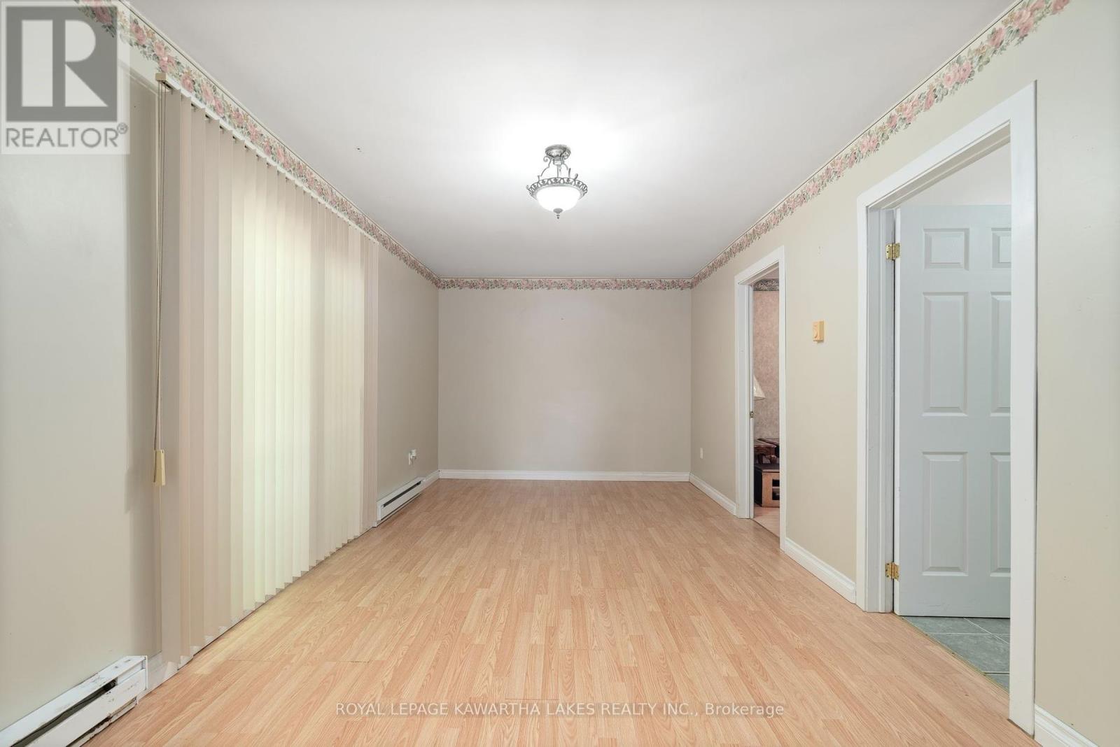 4 Bond Street E, Kawartha Lakes, Ontario  K9V 3P3 - Photo 24 - X12311415